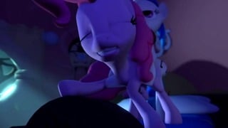 Pinkie fucked by Vinyl