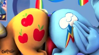 Rainbow Dash a Applejack sdílejí dido.